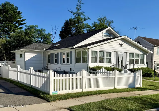 30th image of 64 W George St, Freehold, NJ 07728 | MLS# 22624881