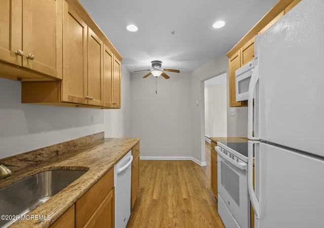 3rd image of 78 Overlook Wy #E, Manalapan, NJ 07726 | MLS# 22624147