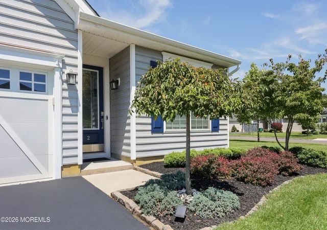 4th image of 2 Lily Pond Ct, Howell, NJ 07731 | MLS# 22624124