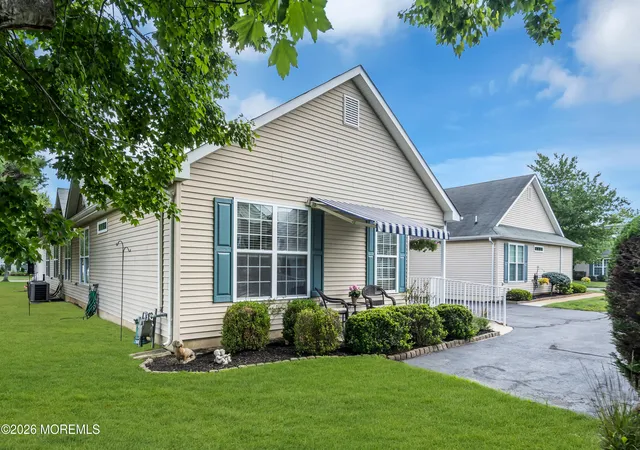 2nd image of 8 Fennel Ct, Manchester, NJ 08759 | MLS# 22624039