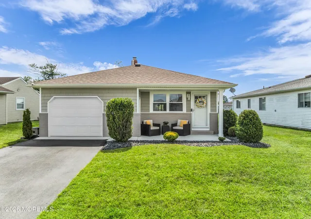 2nd image of 10 Mirador Ct, Toms River, NJ 08757 | MLS# 22624436