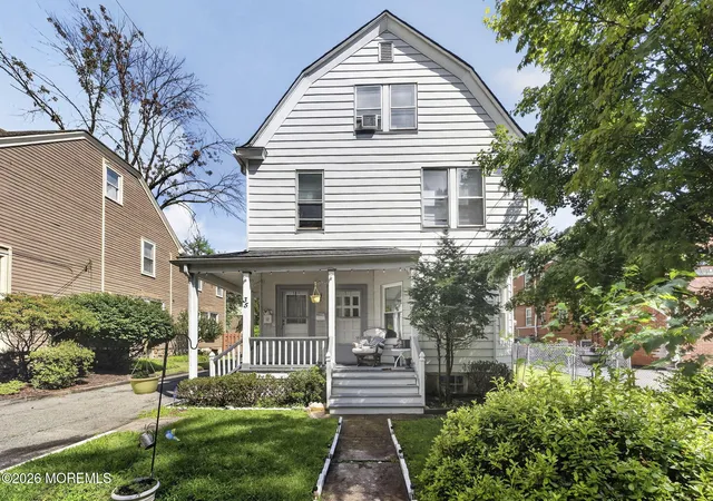 3rd image of 35 Lakeview Pl, Verona, NJ 07044 | MLS# 22624192