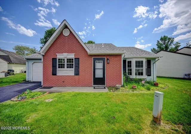 2nd image of 20 Jaffreyton Close #1000, Freehold, NJ 07728 | MLS# 22624432