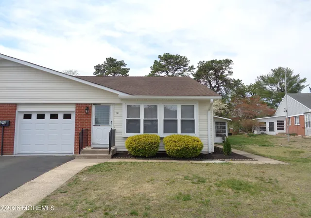 1st image of 5 B Mohawk Ct, Whiting, NJ 08759 | MLS# 22624099