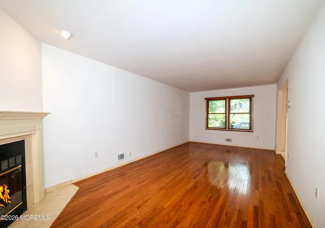 5th image of 6 Eastborne Dr, Little Silver, NJ 07739 | MLS# 22624460