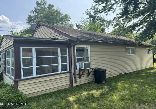 2nd image of 11 Dorset Dr, Ewing, NJ 08618 | MLS# 22624353
