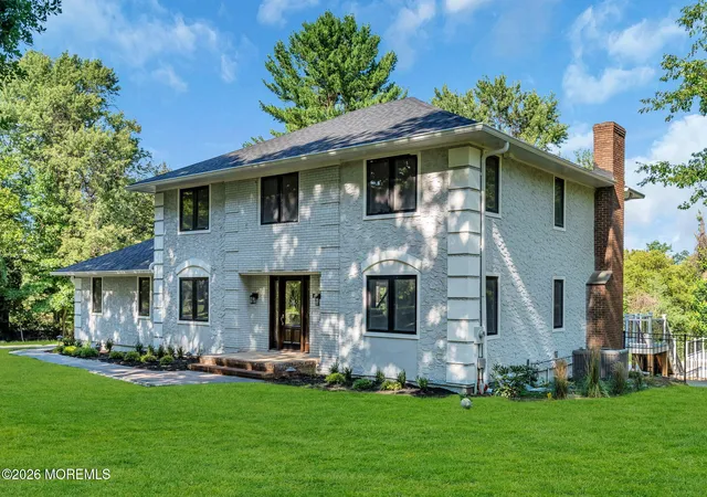 Photo 3 of Single family home for sale at 10 Sunrise Cir, Holmdel, NJ 07733 | MLS# 22624191 | Listing updated on 2026-10-05