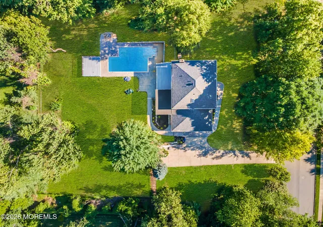 45th image of 10 Sunrise Cir, Holmdel, NJ 07733 | MLS# 22624191