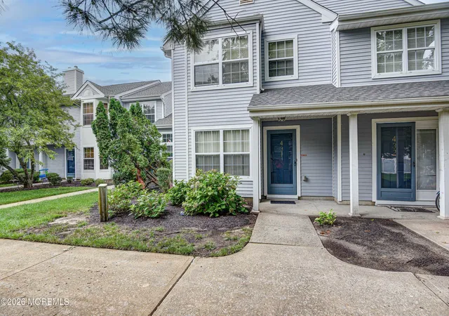 1st image of 431 Hampton Ct, Manalapan, NJ 07726 | MLS# 22624367