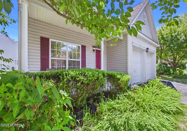 Photo 3 of Single family home for sale at 19 Appleby Dr, Helmetta, NJ 08828 | MLS# 22624356 | Listing updated on 2026-09-21