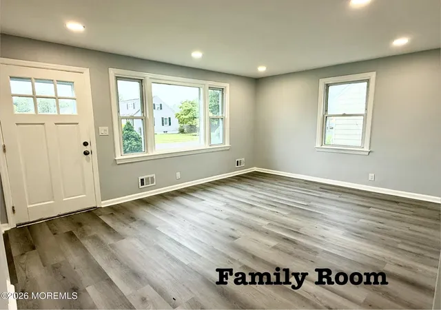 Photo 4 of Single family home for sale at 35 Unwin Dr, Trenton, NJ 08610 | MLS# 22624220 | Listing updated on 2026-09-06