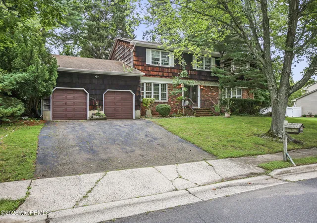 2nd image of 5 Spencer Cir, Marlboro, NJ 07746 | MLS# 22624305