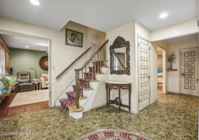 5th image of 5 Spencer Cir, Marlboro, NJ 07746 | MLS# 22624305