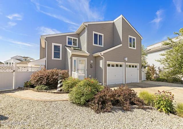 2nd image of 112 Eliza Ln, Manahawkin, NJ 08050 | MLS# 22624257