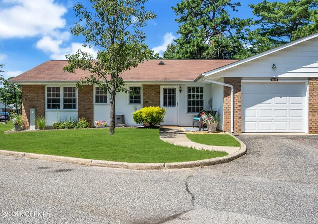 3rd image of 110 Buckingham Dr #B, Manchester, NJ 08759 | MLS# 22624338