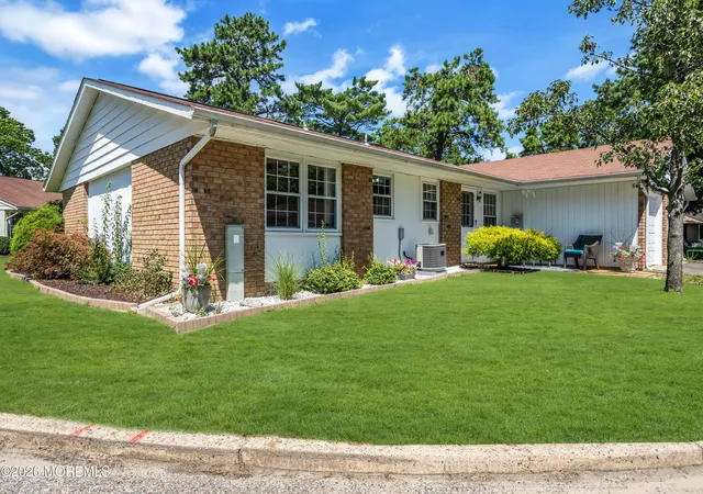 4th image of 110 Buckingham Dr #B, Manchester, NJ 08759 | MLS# 22624338