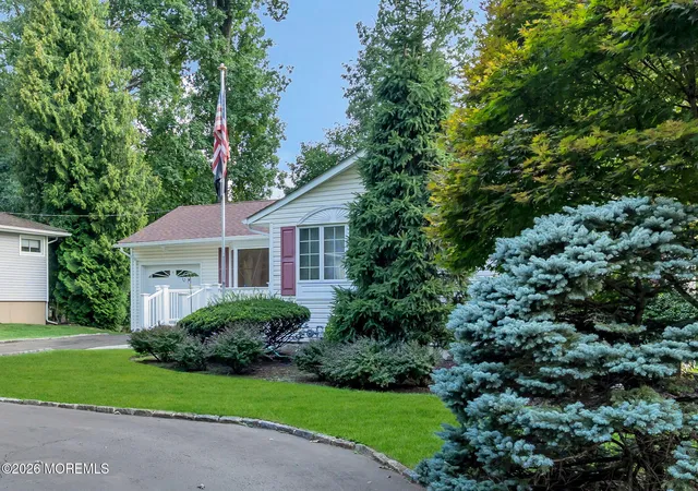 Photo 2 of Sale Pending at 9 Belaire Dr, Roseland, NJ 07068 | MLS# 22624478 | Listing updated on 2026-09-25