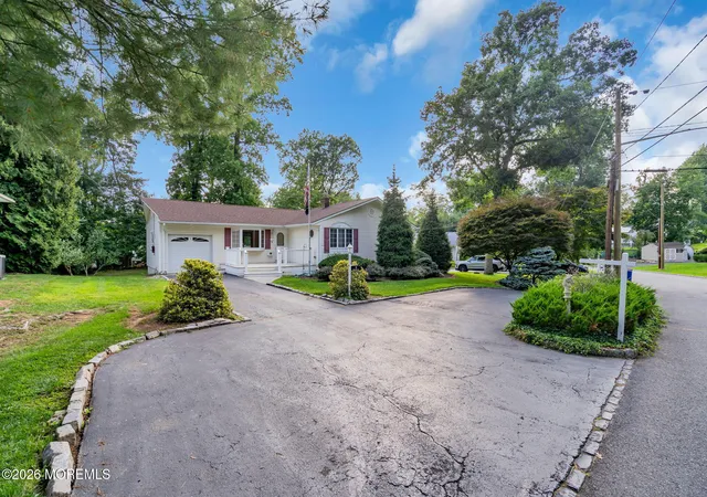 Photo 51 of Sale Pending at 9 Belaire Dr, Roseland, NJ 07068 | MLS# 22624478 | Listing updated on 2026-09-25