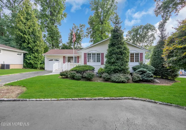 Photo 4 of Sale Pending at 9 Belaire Dr, Roseland, NJ 07068 | MLS# 22624478 | Listing updated on 2026-09-25