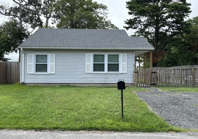 2nd image of 302 Lake Champlain Dr, Little Egg Harbor Twp, NJ 08087 | MLS# 22624513