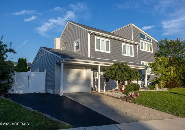 3rd image of 18 Robinhood Dr, Parlin, NJ 08859 | MLS# 22624284