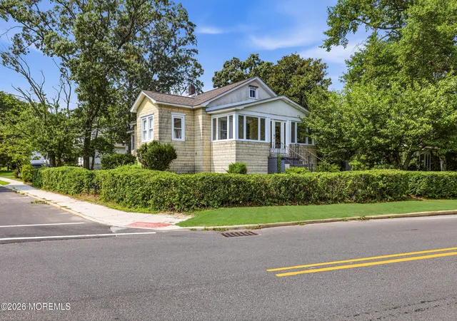 2nd image of 400 S Lake Dr, Lakewood, NJ 08701 | MLS# 22624455