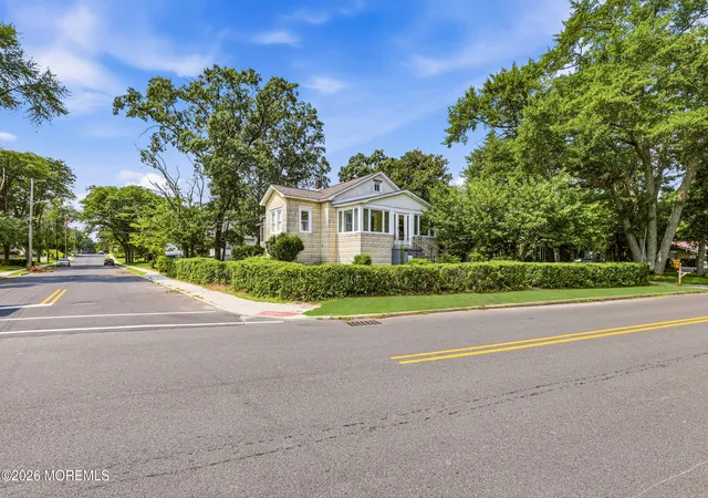 3rd image of 400 S Lake Dr, Lakewood, NJ 08701 | MLS# 22624455