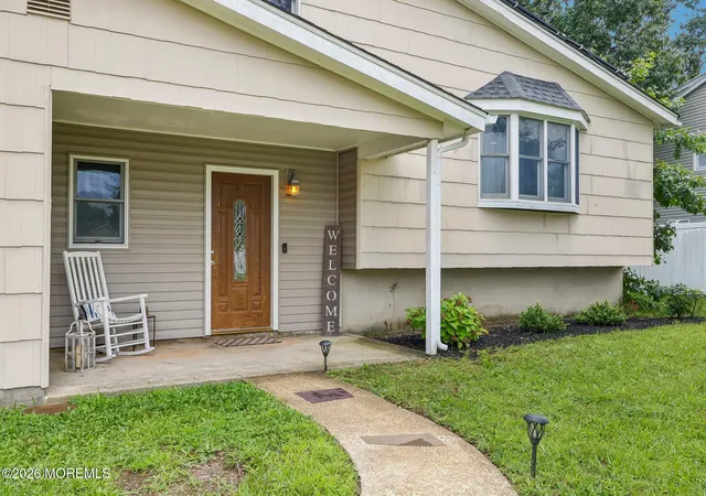 Photo 2 of Single family home for sale at 89 Bark St, Toms River, NJ 08753 | MLS# 22624327 | Listing updated on 2026-09-15