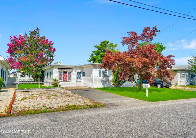 2nd image of 40 W Anchor Dr, Little Egg Harbor Twp, NJ 08087 | MLS# 22624347