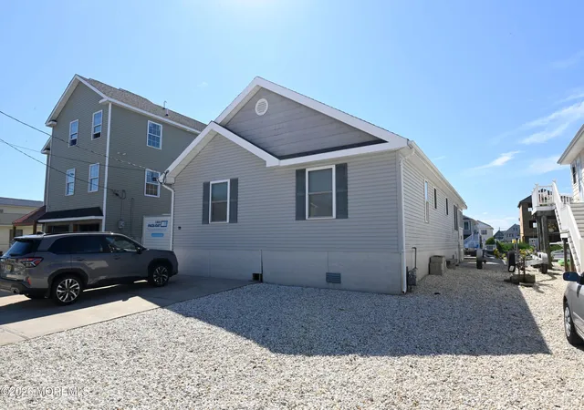 2nd image of 115 N Burgee Dr, Little Egg Harbor Twp, NJ 08087 | MLS# 22624345