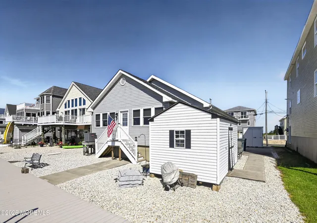 Photo 3 of Sale Pending at 115 N Burgee Dr, Little Egg Harbor Twp, NJ 08087 | MLS# 22624345 | Listing updated on 2026-10-02