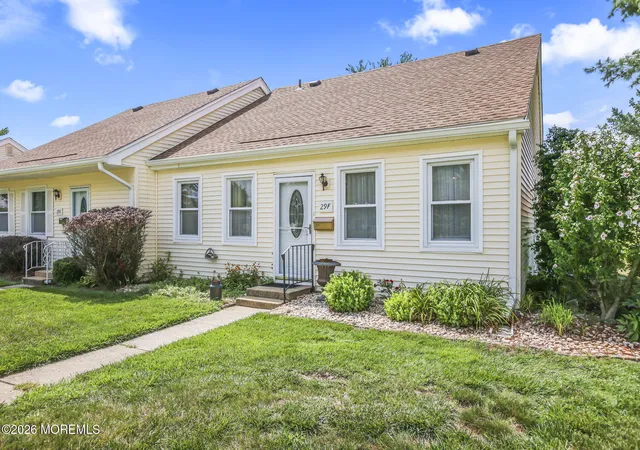 2nd image of 29 Plaza De Las Flores #F, Freehold, NJ 07728 | MLS# 22624437