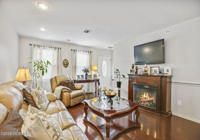 Photo 3 of Single family home for sale at 29 Plz De Las Flores #F, Freehold, NJ 07728 | MLS# 22624437 | Listing updated on 2026-09-15
