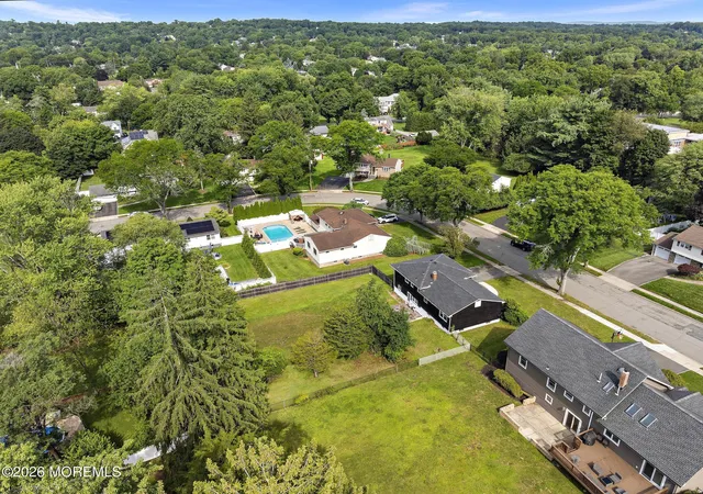 3rd image of 22 Tuxedo Dr, Wayne, NJ 07470 | MLS# 22624623