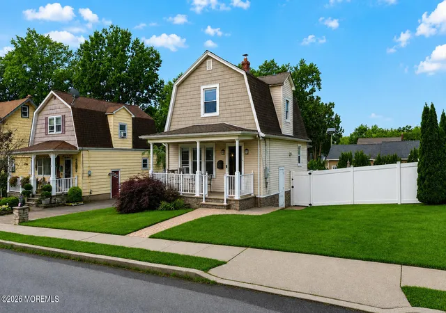Photo 3 of Single family home for sale at 55 Maple Ave, Fords, NJ 08863 | MLS# 22624463 | Listing updated on 2026-09-20