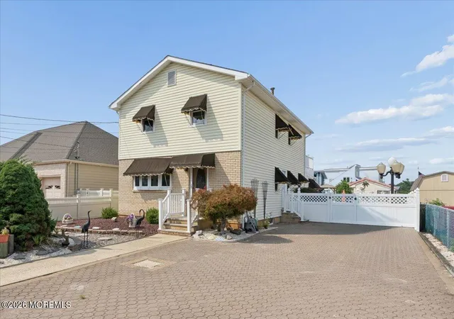3rd image of 19 Sand Bar Dr, Bayville, NJ 08721 | MLS# 22624506