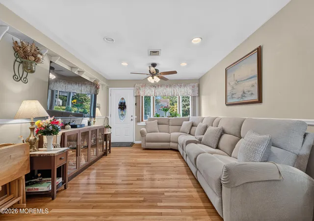 4th image of 27 W First St, Keyport, NJ 07735 | MLS# 22624578