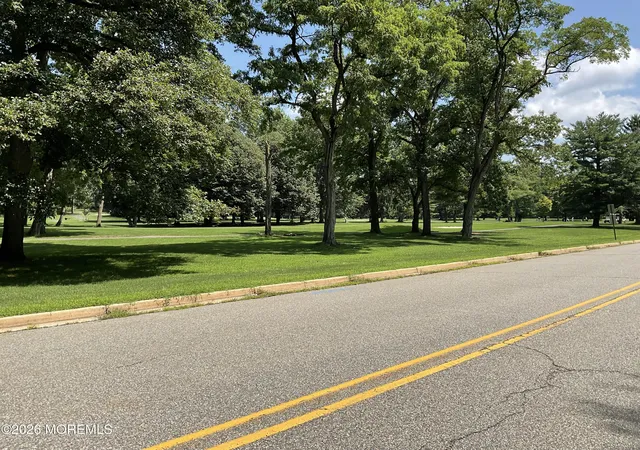 2nd image of 177 Amberly Dr #E, Manalapan, NJ 07726 | MLS# 22624523