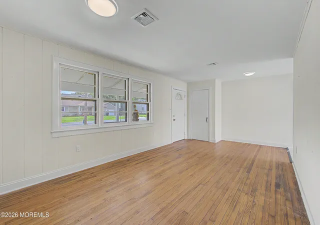 Photo 3 of Single family home for sale at 102 Cedar Grv Rd, Toms River, NJ 08753 | MLS# 22624576 | Listing updated on 2026-10-11
