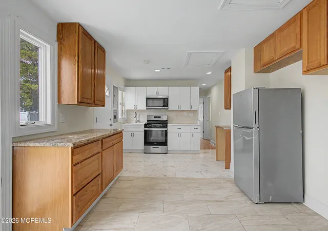 Photo 4 of Single family home for sale at 102 Cedar Grv Rd, Toms River, NJ 08753 | MLS# 22624576 | Listing updated on 2026-10-11