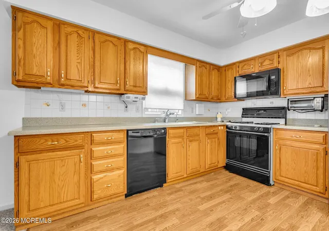 3rd image of 1597 Sweetbay Dr, Toms River, NJ 08755 | MLS# 22625344