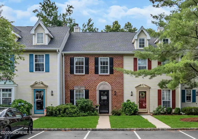 2nd image of 8 Preakness Ct, Tinton Falls, NJ 07724 | MLS# 22624631