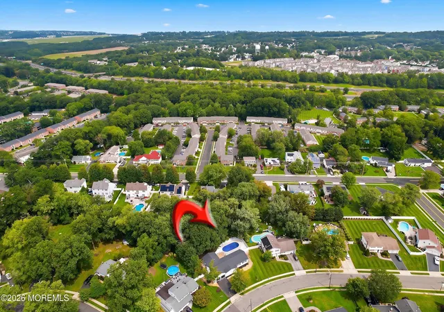 2nd image of 17 Mohawk Dr, Matawan, NJ 07747 | MLS# 22624587