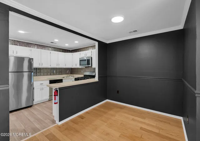 Photo 4 of Sale Pending at 39 Pennsylvania Way, North Brunswick, NJ 08902 | MLS# 22624886 | Listing updated on 2026-09-03