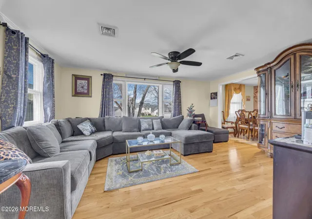 4th image of 238 Mystic Ln, Monroe Township, NJ 08831