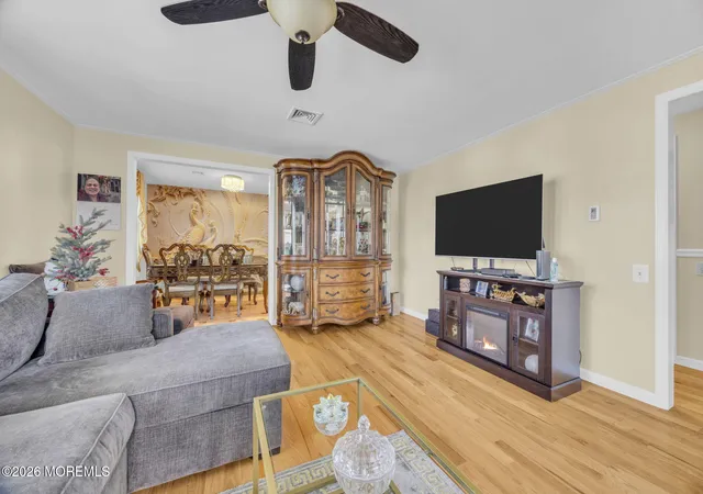 5th image of 238 Mystic Ln, Monroe Township, NJ 08831