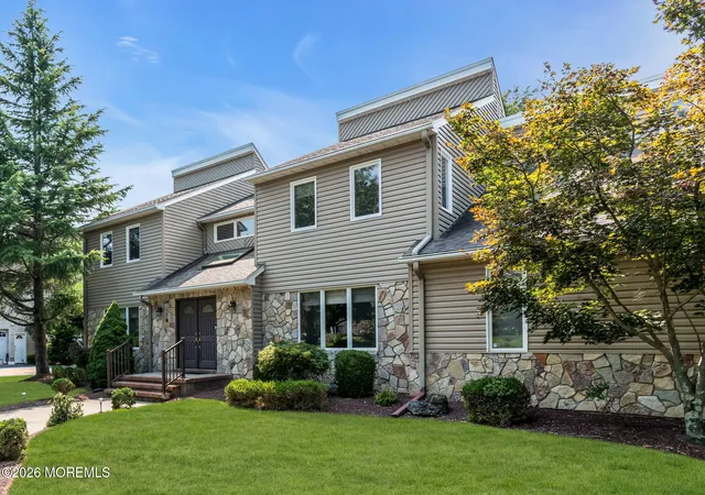 Photo 3 of Single family home for sale at 15 Oxford Dr, Ocean, NJ 07712 | MLS# 22624626 | Listing updated on 2026-10-05