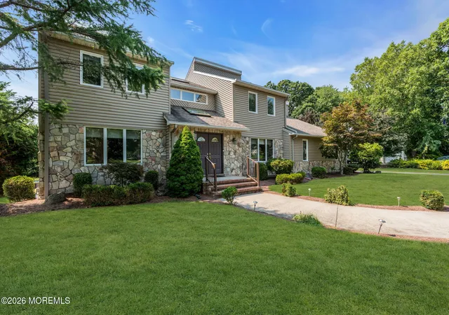 Photo 4 of Single family home for sale at 15 Oxford Dr, Ocean, NJ 07712 | MLS# 22624626 | Listing updated on 2026-10-05