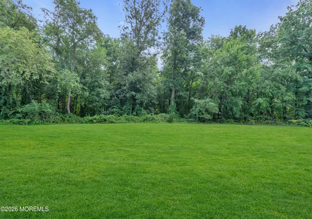 33rd image of 18 Frost Ln, East Windsor, NJ 08520 | MLS# 22624633