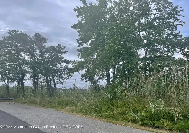 2nd image of 663 Beachwood Ave, Toms River, NJ 08753 | MLS# 22624646